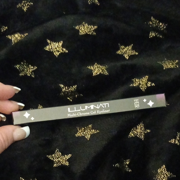 ⭐ 5 For $25 Illuminati Multi-Chrome Gel Eyeliner In "Heir" - Picture 1 of 2